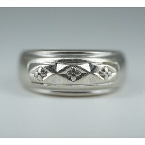 Antique 14k Solid White Gold Engraved Natural Diamond Ring - Flower Size 3.25